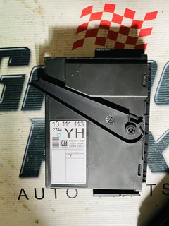 Opel Corsa C Body Control Module 13111113 Yh