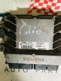 Renault Clio Ecu Computer Box S118301123 A 8200392704 Ems3134