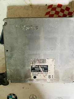Toyota Hilux Ecu Computer Box 89661-0kb10