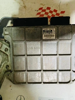 Toyota Yaris 1.3 Vvti 2nz Ecu Computer Box 89661-52b70 C2