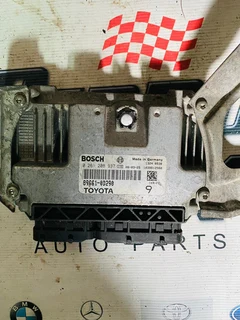 Toyota Yaris Ecu Computer Box 89661-0d290 9 0261208937