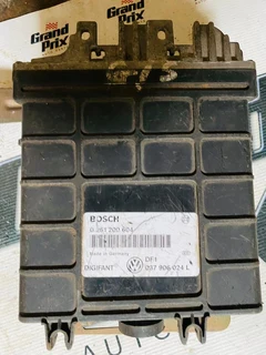 Vw Golf 1 Ecu Computer Box 0261200604 037906024 L