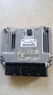 Audi A5 2.0 Tdi 8t Ecu Computer Box 03l906018jj 0281018346