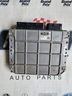 Toyota Corolla Ecu Computer Box 89661-02u01 U0
