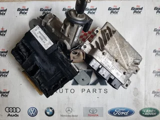 FORD FIESTA MK6 ECU COMPUTER BOX 1CHC J38AC S180047033 C 8V21-12A650-ACC