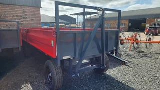 4.2 ton dropside Farm trailers available for sale at Mad Farmer SA Middelburg MP.