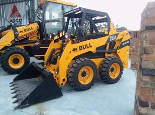 New Bull AV490 Skidsteers available for sale at Mad Farmer SA Middelburg MP.