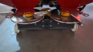 1000ltr Fertilizer Spreaders available for sale at Mad Farmer SA Middelburg MP.