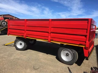 10 ton Bulk Trailers available for sale at Mad Farmer SA Middelburg MP.
