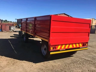 10 ton Bulk Trailers available for sale at Mad Farmer SA Middelburg MP.