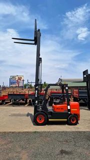 BTX 2.5 ton standard forklifts available for sale at Mad Farmer SA Middelburg MP.