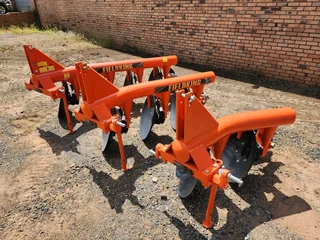 Fieldking disc ploughs available for sale at Mad Farmer SA Middelburg MP.