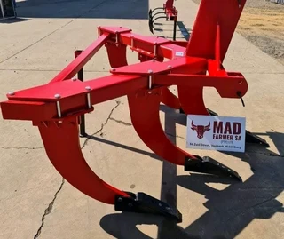 V-frame rippers available for sale at Mad Farmer SA Middelburg MP.