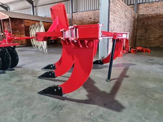 V-frame rippers available for sale at Mad Farmer SA Middelburg MP.