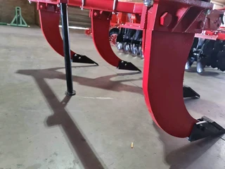 V-frame rippers available for sale at Mad Farmer SA Middelburg MP.