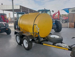 2500ltr Diesel Bowzers available for sale at Mad Farmer SA Middelburg MP.