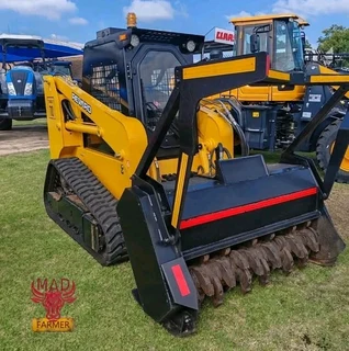 Revaro T-REX 710 tracksteers available for sale at Mad Farmer SA Middelburg MP.