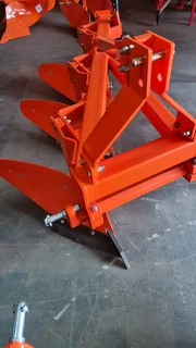 Fieldking mouldboard ploughs available for sale at Mad Farmer SA Middelburg MP.