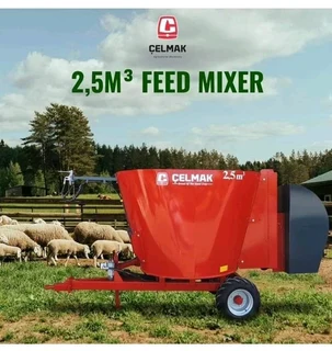 New 2.5m³ Vertical Feed Mixers available for sale at Mad Farmer SA Middelburg MP.
