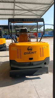 New 3 ton mini excavators platform available for sale at Mad Farmer SA Middelburg MP.