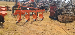 Fieldking Jumbo Mouldboard Ploughs Available For Sale Mad Farmer SA Middelburg MP.