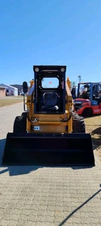 Revaro T-REX 708 Skidsteers available for sale at Mad Farmer SA Middelburg MP.