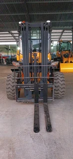 Brand new LFG936 diesel forklifts available for sale at Mad Farmer SA Middelburg MP.