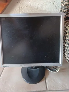 Monitor Samsung 19&#39;&#39; - Ad posted by Chris