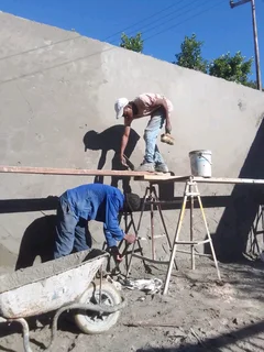 The builder and plaster 061 903 5164