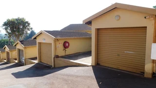 3 Bedroom townhouse-villa in Westridge For Sale
