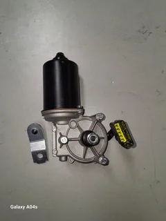 RENAULT &amp; NISSAN NP200 WIPER MOTOR FOR SALE