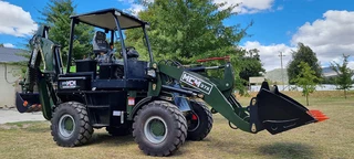 TLB BACKHOE LAAIGRAAF