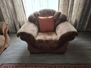 Grafton everest 6 seater lounge set plus a glass coffee table