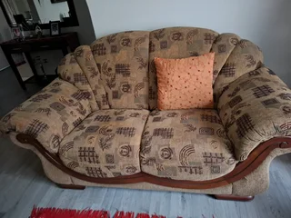 Price drop - Grafton everest 6 seater lounge sets