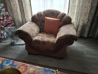 Price drop - Grafton everest 6 seater lounge sets