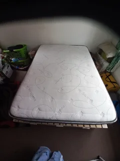 ✨ Double Bed Mattress &#43; Storage Base – Excellent Condition! ✨