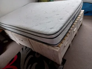 ✨ Double Bed Mattress &#43; Storage Base – Excellent Condition! ✨