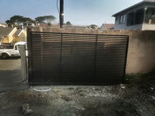 GATES AND BALUSTRADES.