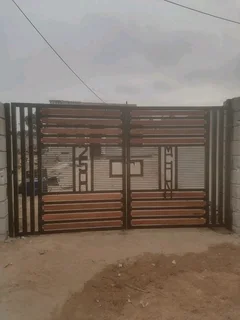 GATES AND BALUSTRADES.