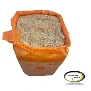 Wood shavings bedding for poultry