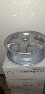 Kia Cerato new rims in stock &#43;27 78 650 0005