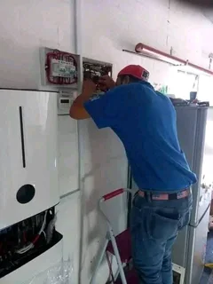 Professional Solar intergrations with inverter and battery setups.