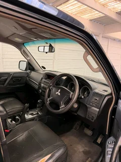 Mitsubishi pejero auto