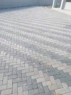 PAVING R60per Square Labour 0813664446