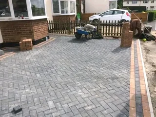 PAVING R60per square LABOUR 0813664446