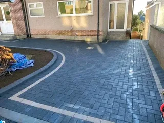 PAVING R60per square LABOUR 0813664446