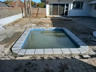 PAVING R60 per SQ Labour Only 0813664446