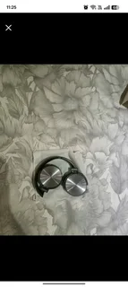 Awesome Quitcomfort 950BT Headset for sale still like new