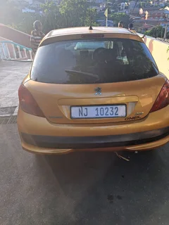 2008 Peugeot 207 1.4 8V 2 door Manual stripping complete car for spares