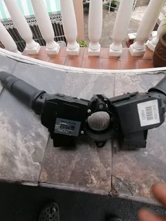 2015 Hyundai i20 original indicator and light switch stalk for sale